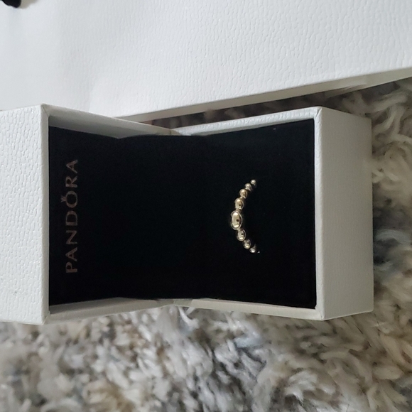 Pandora Ring - Picture 2 of 3